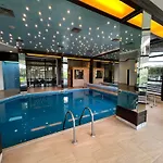 Апартамент Luxury In Alpinе Free Банско