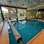 Апартамент Luxury In Alpinе Free Банско
